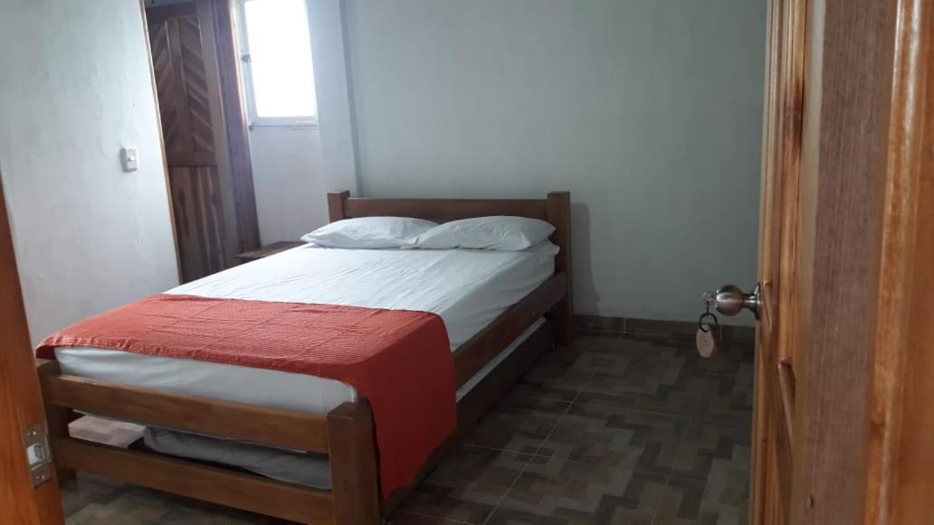 أربوليتيه Hostal La Estrella Real المظهر الخارجي الصورة